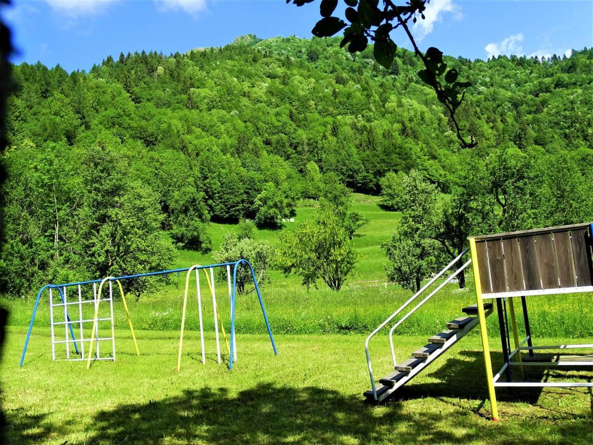 Apartmaji Pr-Gujlu Sela Nad Podmelcem 5220 Tolmin Podmelec Экстерьер фото