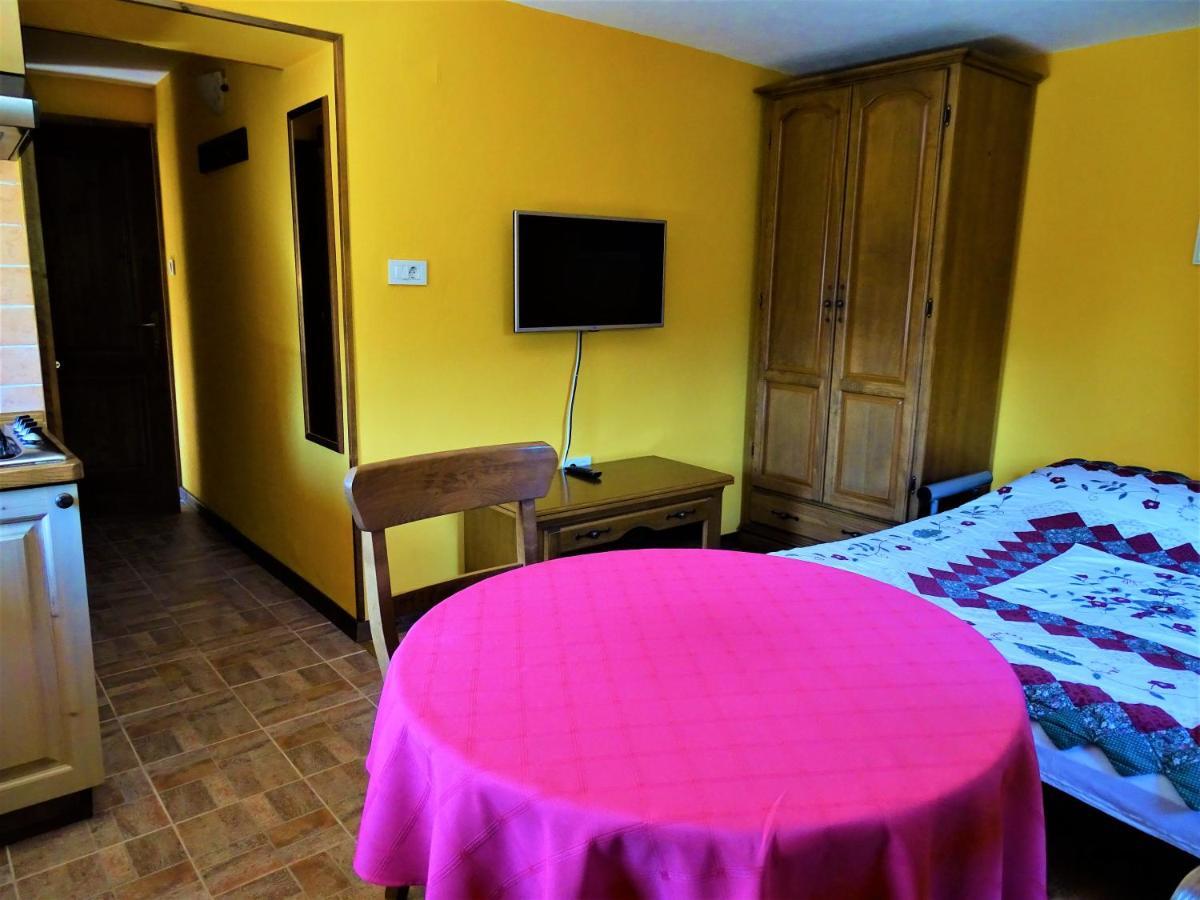 Apartmaji Pr-Gujlu Sela Nad Podmelcem 5220 Tolmin Podmelec Экстерьер фото
