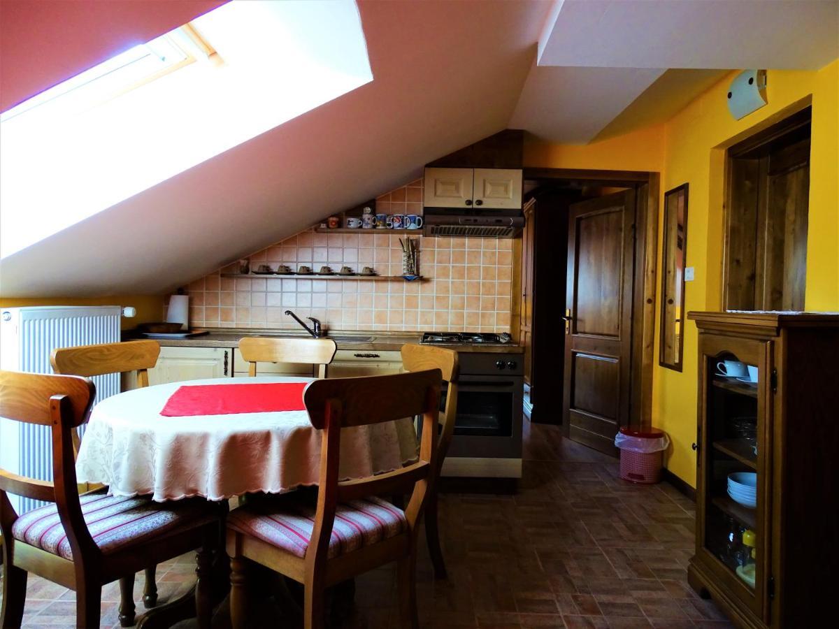 Apartmaji Pr-Gujlu Sela Nad Podmelcem 5220 Tolmin Podmelec Экстерьер фото