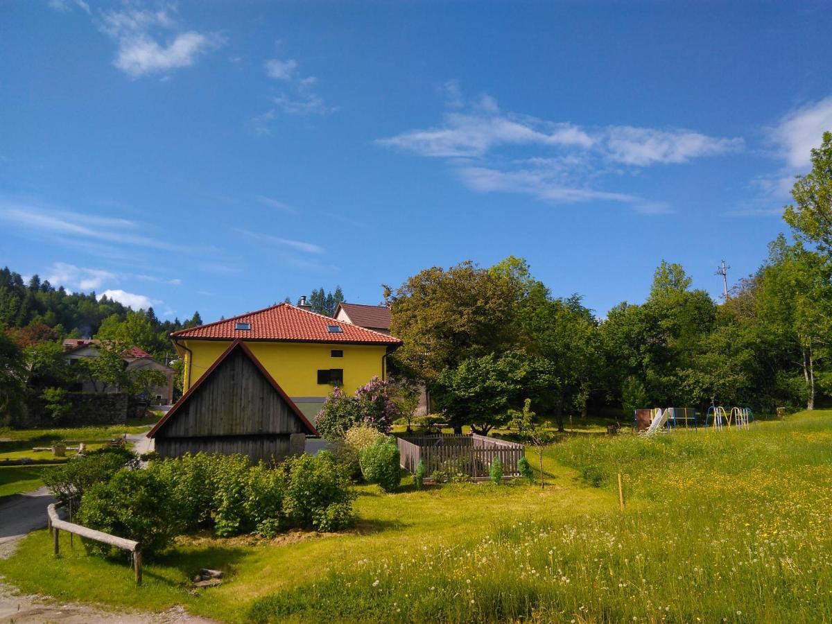 Apartmaji Pr-Gujlu Sela Nad Podmelcem 5220 Tolmin Podmelec Экстерьер фото